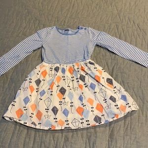 Girls long sleeve dress with kite prints.  Size 4T